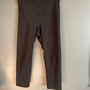 Old Navy Elevate Athletic Leggings Cropped